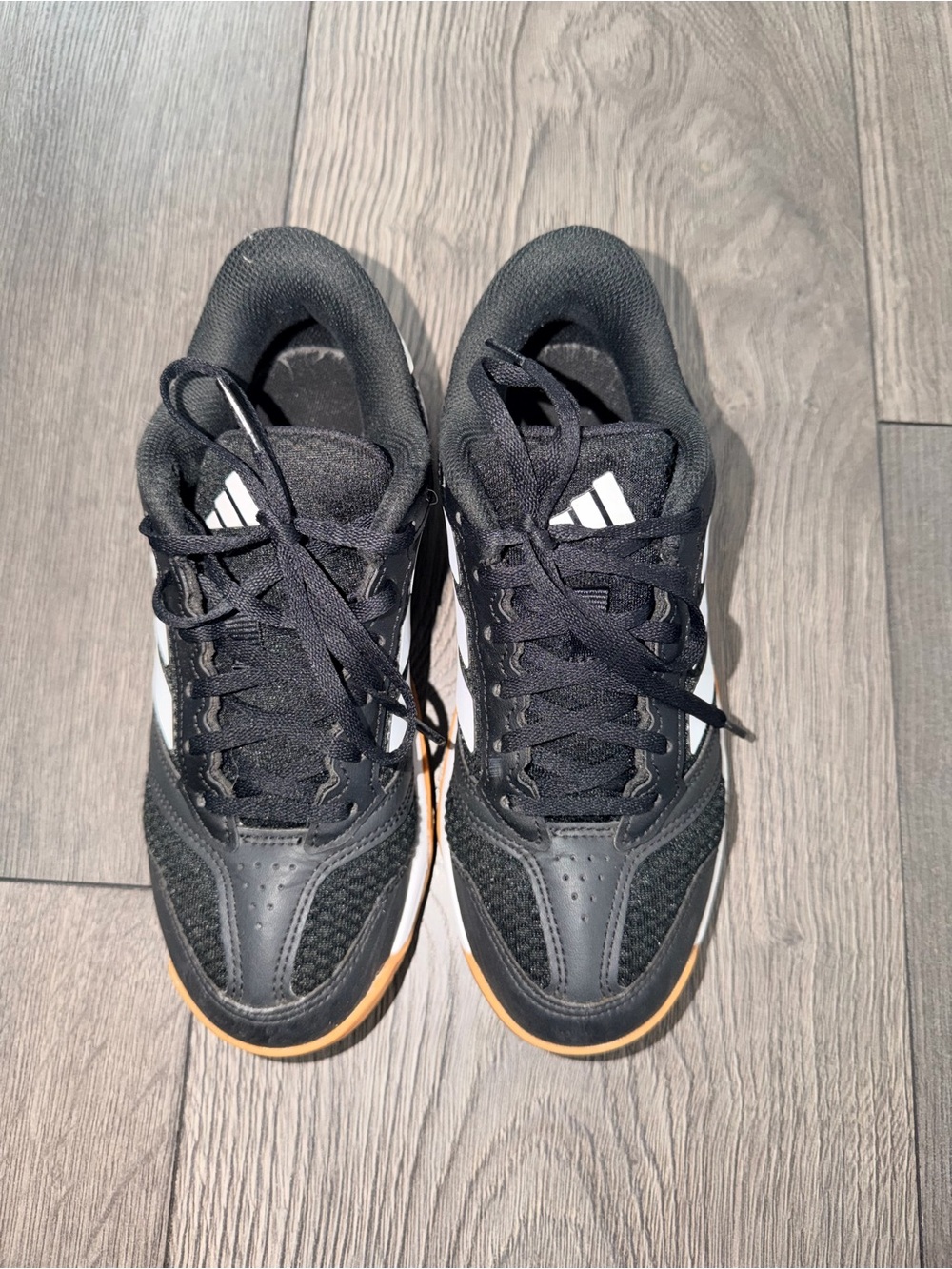 Adidas Youth Ligra Volleyball Black Athletic Sneakers with Gum Sole Size 4.5
